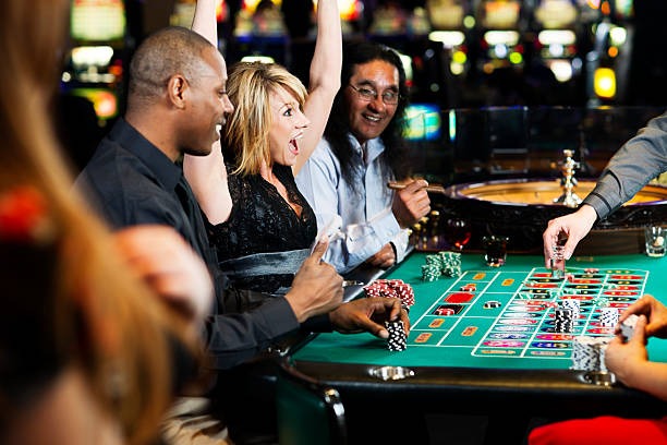 Galactic Gems slot interface showing five reels, paylines, and bonus round activation